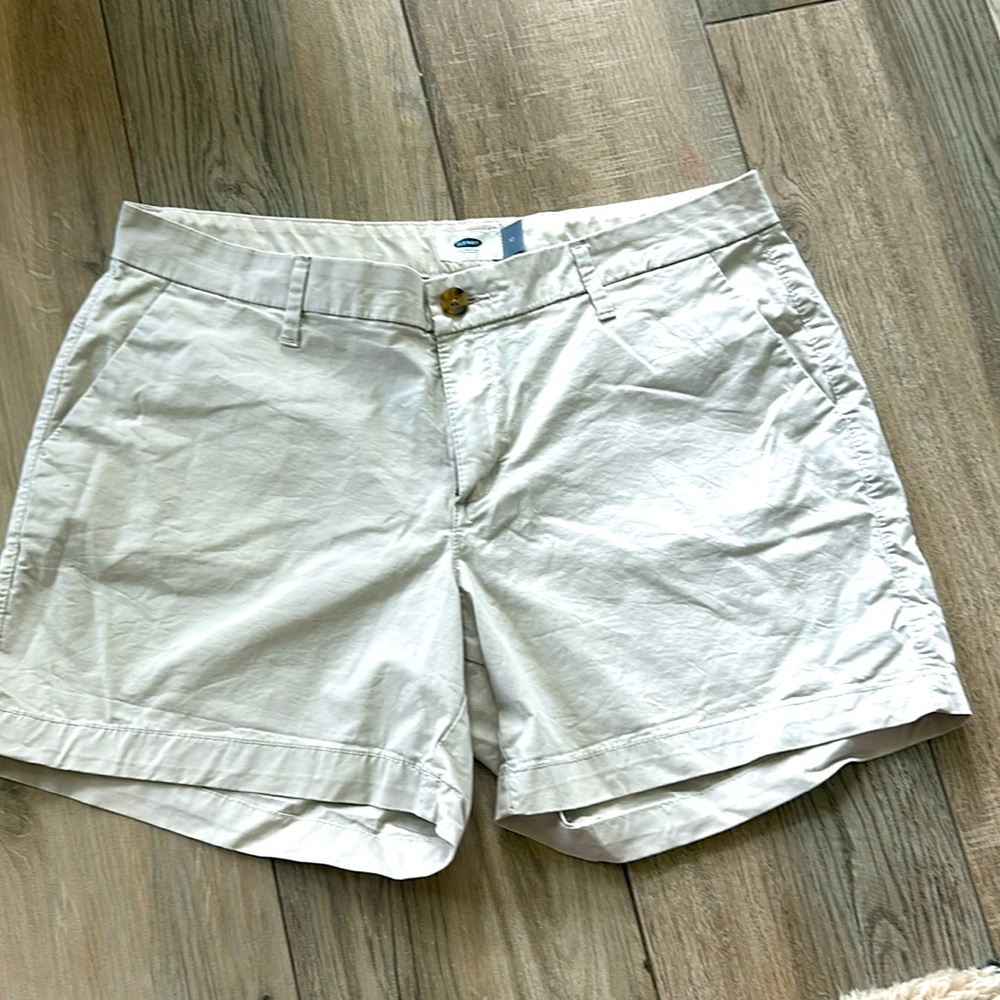 Khaki flat front shorts